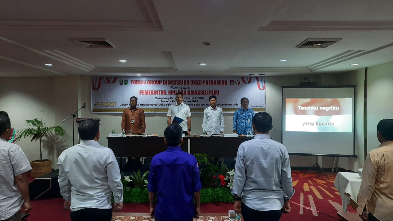 Jelang Penetapan Peserta Pemilu Tahun 2024, Bawaslu Riau Paparkan Hasil Pengawasan Pada Focus Group Discussion Yang Ditaja Polda Riau