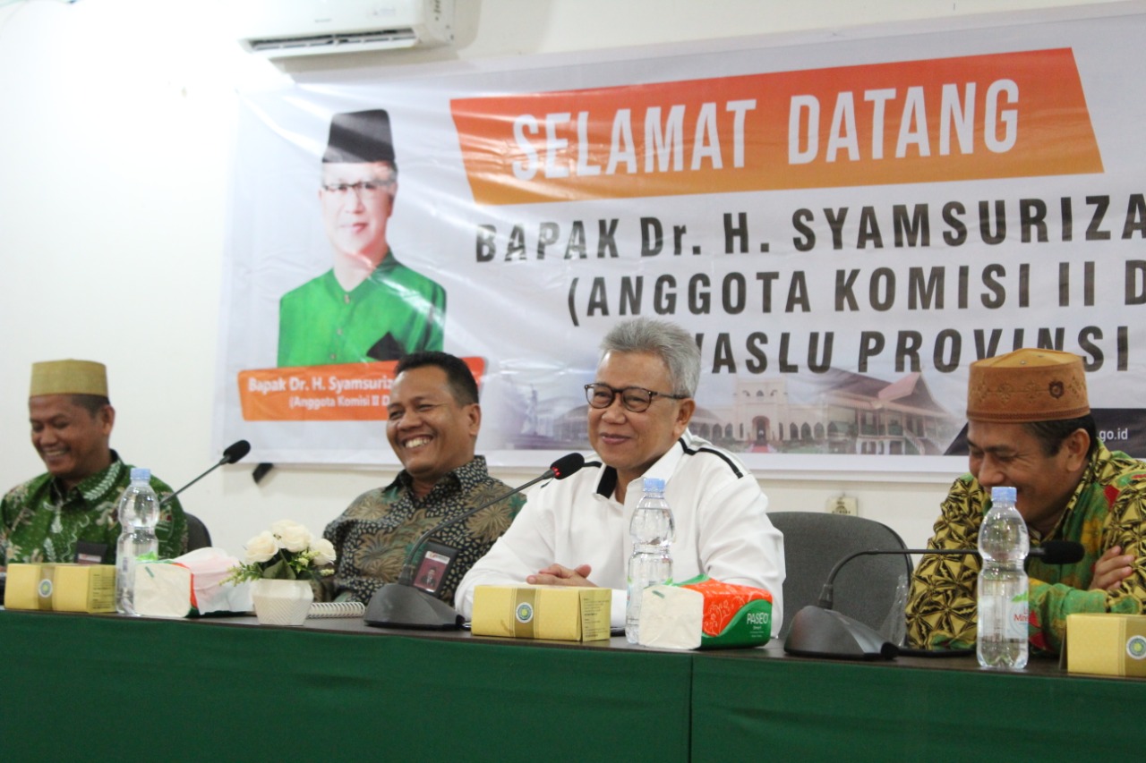 SYAMSURIZAL  KUNJUNGI BAWASLU  RIAU