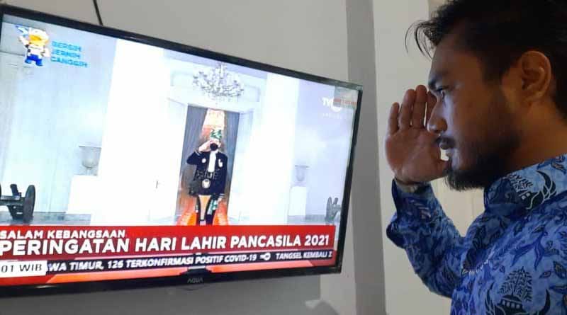 Guna Mencegah Penularan Covid-19, Pimpinan dan Pegawai Bawaslu Riau Ikuti Upacara Hari Lahir Pancasila Secara Online di Rumah