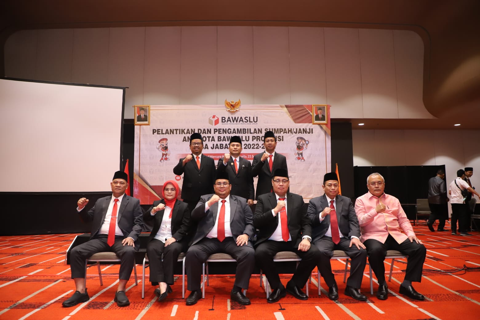 Tiga Anggota Bawaslu Riau Resmi Dilantik