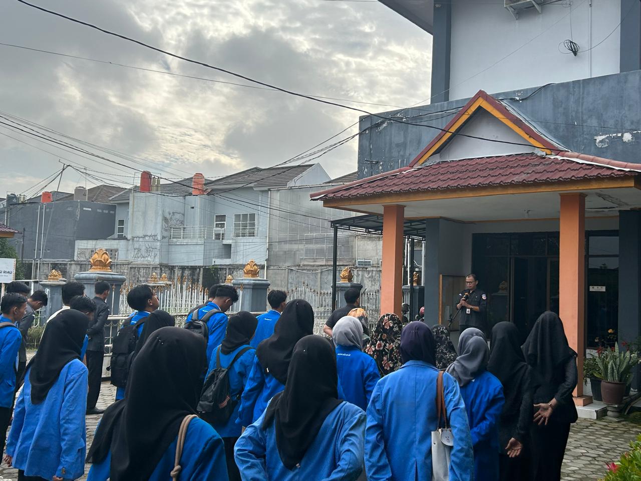 Mahasiswa Magang diharapkan Dapat Belajar Langsung Strategi Pengawasan Pemilu di Bawaslu Riau