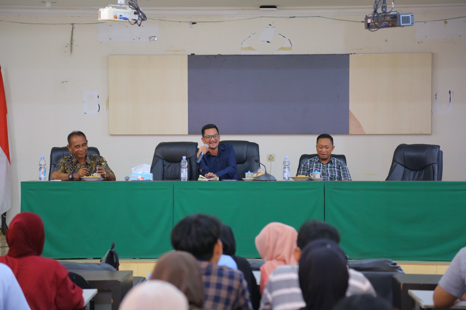 Perdalam Pemahaman Sejarah dan Pengawasan Pemilu, Bawaslu Riau Gelar Kuliah Umum bersama Mahasiswa UNRI