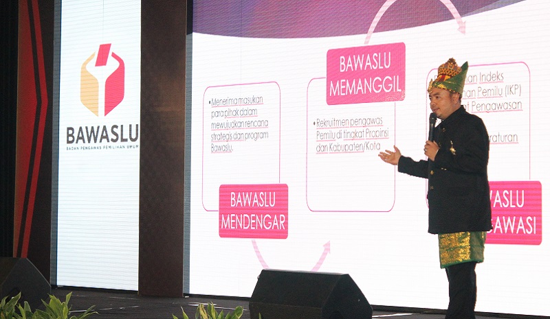 Usai Pelantikan Bawaslu Provinsi, Bawaslu Luncurkan Program Bawaslu Mengawasi Dan Logo Baru