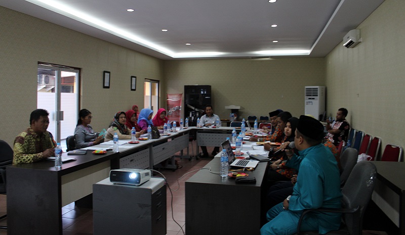 Persiapan Kegiatan Cerdas Cermat, Bawaslu Riau Berdiskusi dengan Forum MGMP Pekanbaru