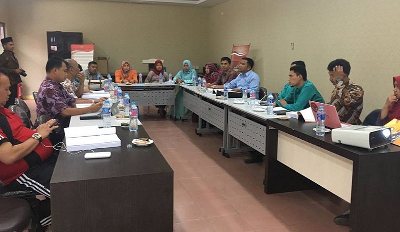 Sentra Gakkumdu Riau Bahas Kasus Tindak Pidana Pemilihan Pilkada Serentak 2017