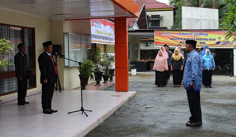 Ketua Bawaslu Riau Pimpin Upacara Hari Kesaktian Pancasila