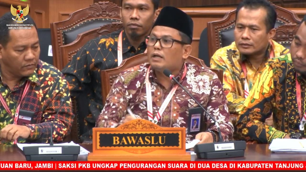 Hadiri Sidang Pemeriksaan Saksi Di MK, Bawaslu Riau Jelaskan Perkara Nasdem dan PDI Perjuangan