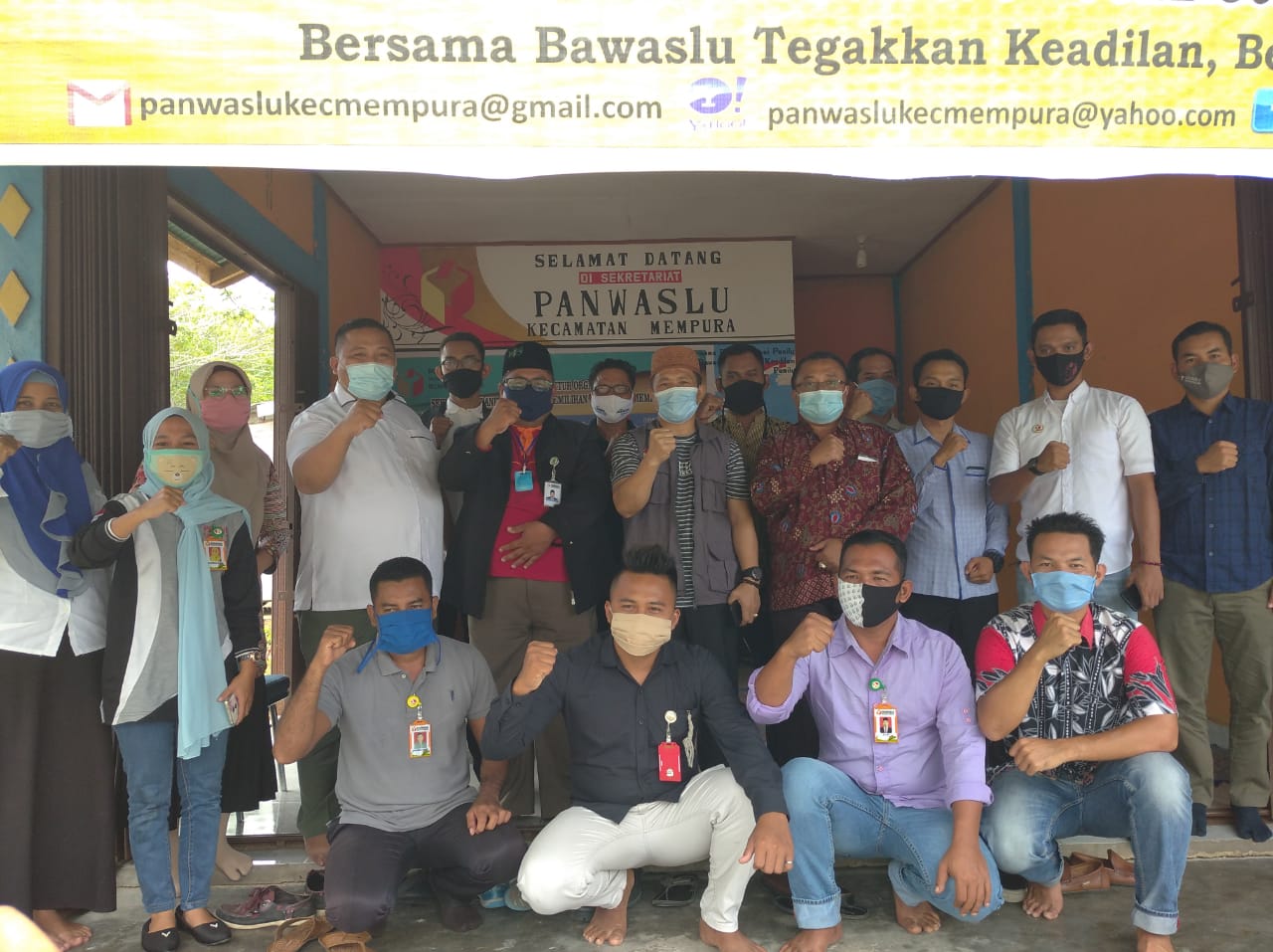 Bawaslu Riau Laksanakan Supervisi Penanganan Pelanggaran di Siak dan Pelalawan, Amiruddin Sijaya Beri Arahan ke Panwascam Mempura dan Langgam