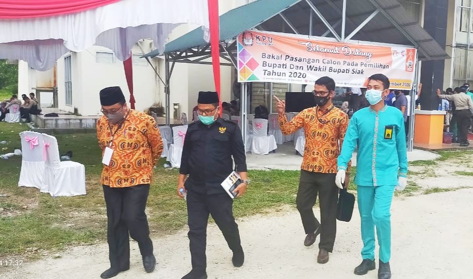 Rusidi Pantau Langsung Proses Pendaftaran Calon Kepala Daerah di  Kabupaten Siak dan Pelalawan