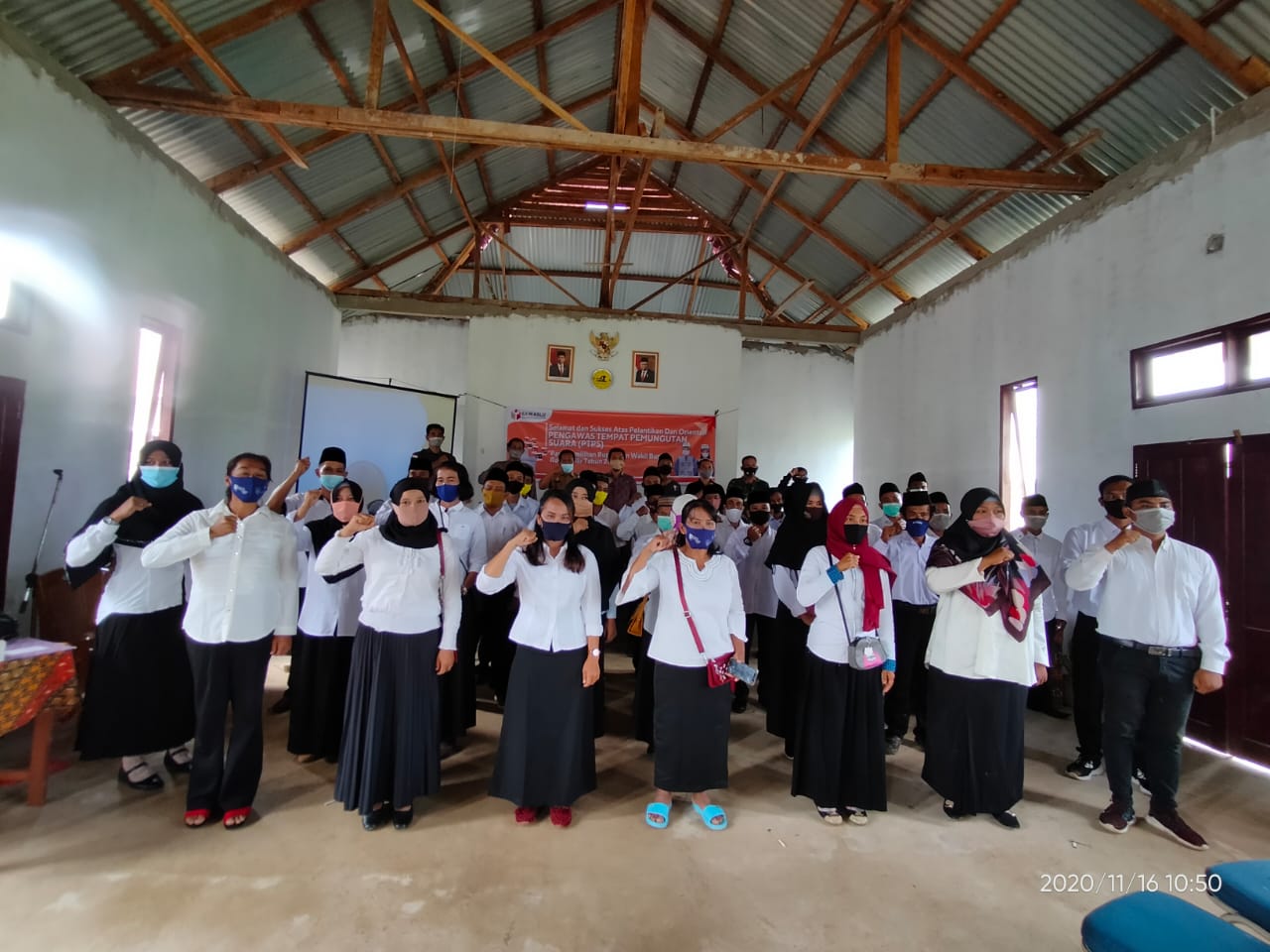 Panwaslu Kecamatan Lantik 8.356 Pengawas TPS, Hasan: â€œTingkatkan Kapasitas dan Jaga Integritasâ€