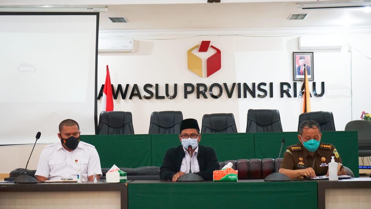 Sentra Gakkumdu  Riau Bahas Dugaan dan Potensi Pelanggaran Pidana Pada PSU Pilkada 2020