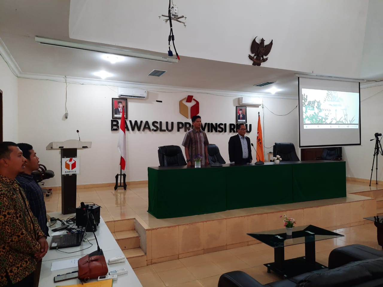 Hadapi Pemilu 2024 Bawaslu Riau Susun Rekomendasi Juknis Persidangan Penyelesaian Sengketa secara Online