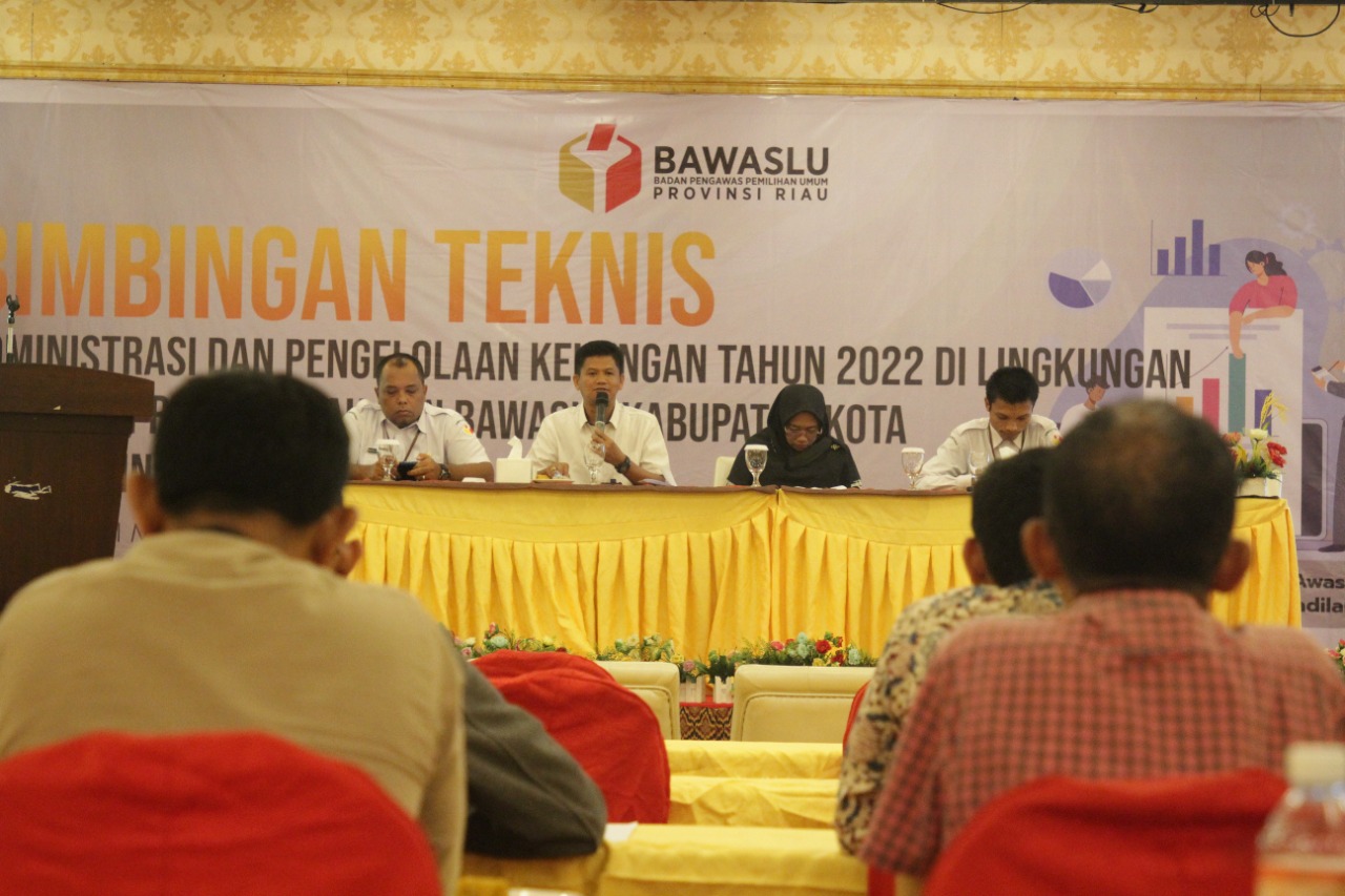 Menghadapi Akhir Tahun, Bawaslu Riau Gelar Bimtek untuk Menyamakan Pemahaman dan Persepsi