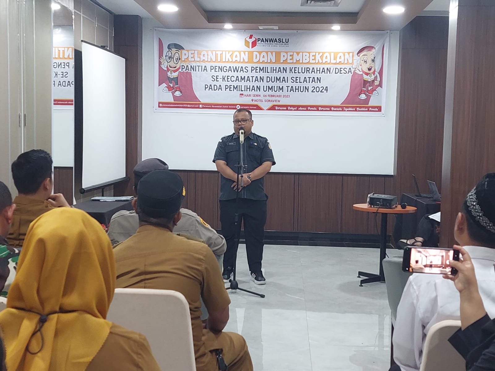 Usai Dilantik, Anderson Ingatkan Pengawas Kelurahan/Desa Untuk Berkoordinasi Dengan Stakeholder