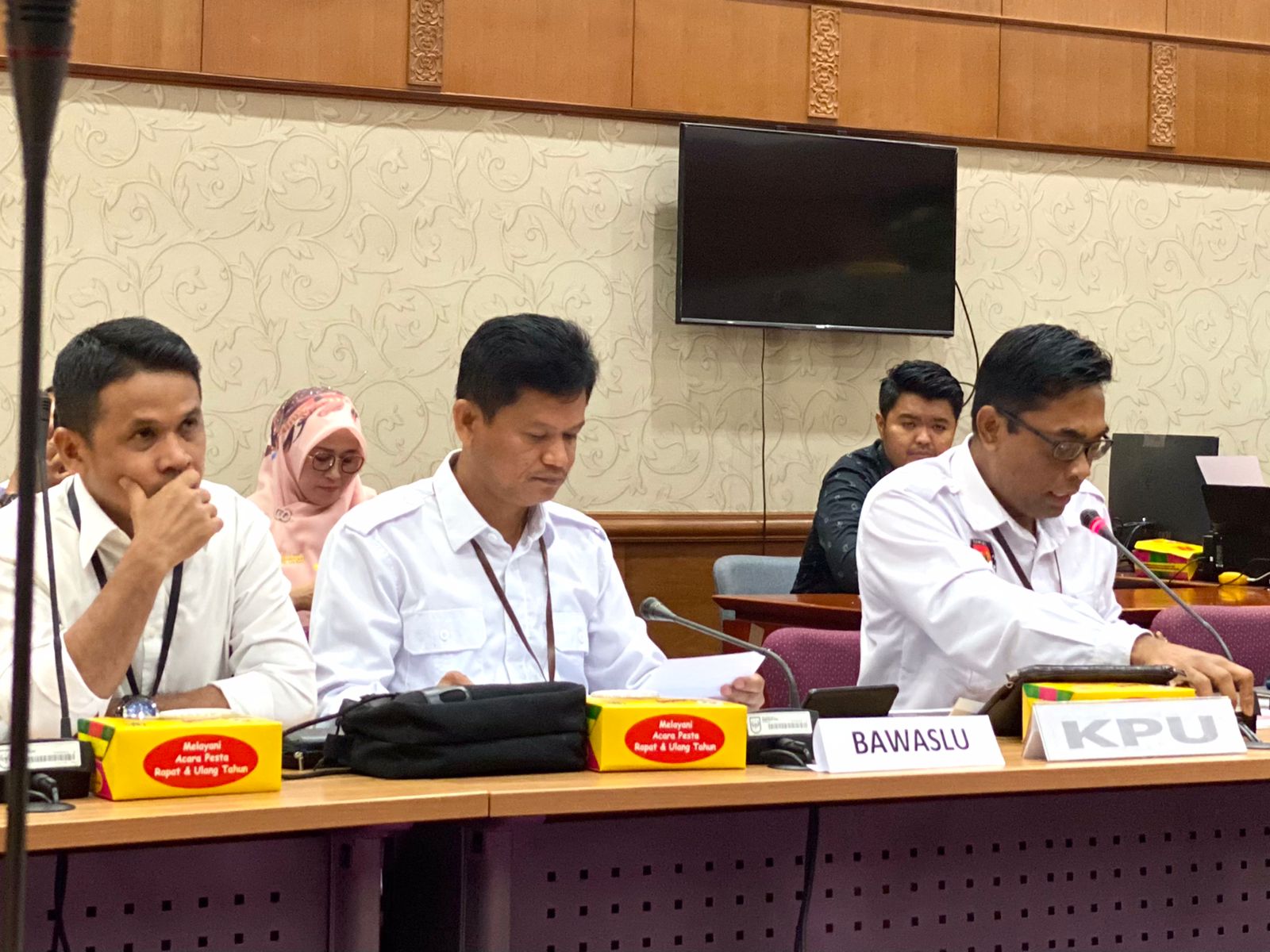 Hadiri RDP di Komisi I DPRD Riau, Bawaslu Berharap Masyarakat Ikut Serta Sebagai Pengawas Partisipatif pada Tahapan Coklit