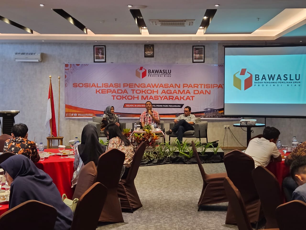 Bawaslu Riau Kembali Laksanakan Kegiatan Sosialisasi Pengawasan Partisipatif Kepada Tokoh Agama dan Tokoh Masyarakat