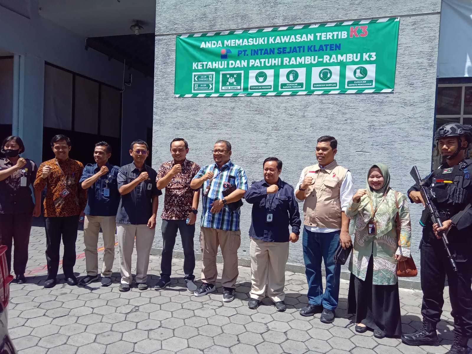 Bawaslu Riau Pastikan Distribusi Surat Suara PPWP, DCT dan DPCÂ  Provinsi Riau Tepat Jumlah