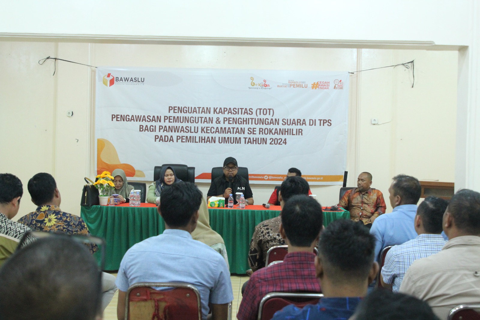 Buka Rakor Panwascam se-Rokan Hilir, Alnof "Jangan Cawe Cawe dalam Pemilu"