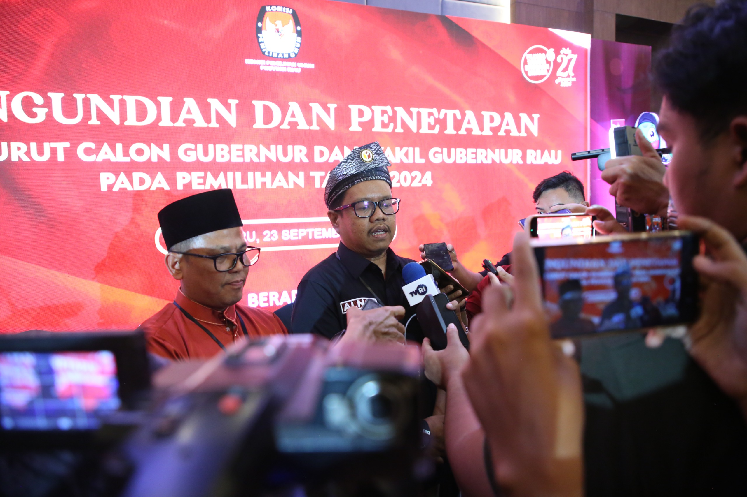 Penetapan Nomor Urut, Bawaslu Riau Imbau Paslon untuk Tetap Tertib dan Mengikuti Aturan