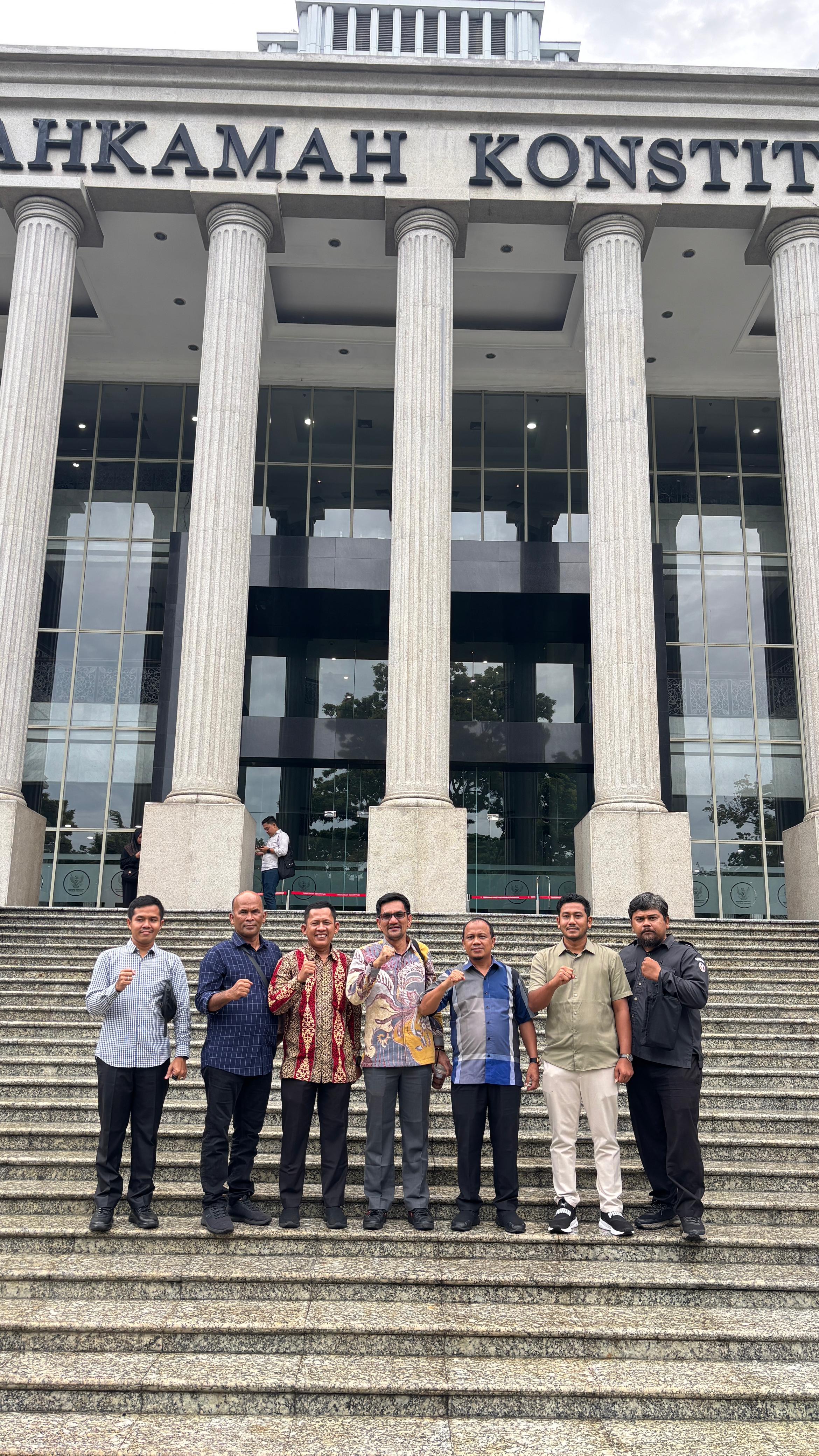 Bawaslu Riau Dampingi 3 Bawaslu Kabupaten Pada Sidang Lanjutan Di Mahkamah Konstitusi