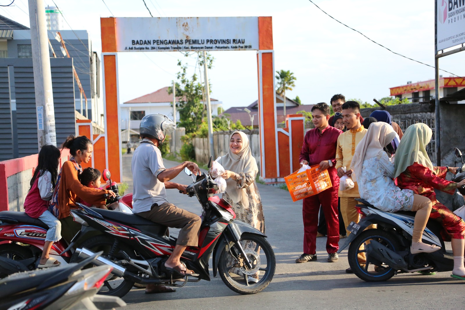 berbagi takjil