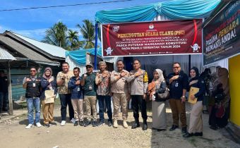 Pastikan Pelaksanaan Putusan Mahkamah Konstitusi Berjalan Sesuai Prosedur, Indra Awasi langsung PSU di TPS 004 Sungai Lala