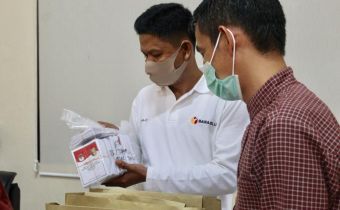 Pastikan Ketersediaan Kelengkapan Pilkada 2020 Bawaslu Riau Tinjau Gudang & Logistik KPU Kuantan Singingi