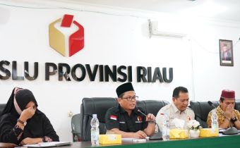 Bawaslu Riau Bersama 5 Kabupaten Susun Keterangan Tertulis untuk Persidangan di MK