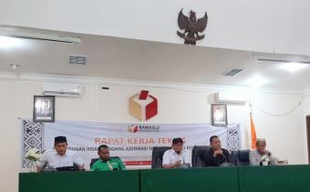 Hakim PTUN Pekanbaru Kuatkan Peran Perisalah Pada Kegiatan Rakernis Bawaslu Riau