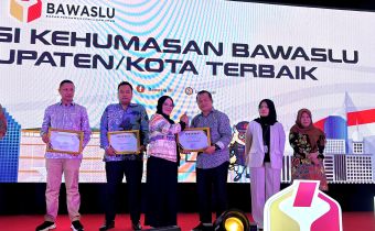 Bawaslu Riau Raih Penghargaan Kehumasan Pada Pelaksanaan Pemilu 2024