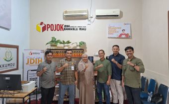 Bawaslu Riau Terima Kunjungan dari Pusat JDIHN Badan Pembinaan Hukum Nasional terkait pengelolaan JDIH