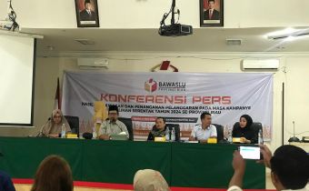 GELAR KONFERENSI PERS, BAWASLU RIAU JABARKAN HASIL PENGAWASAN DAN PENANGANAN PELANGGARAN PADA MASA KAMPANYE PEMILIHAN SERENTAK TAHUN 2024 SE-PROVINSI RIAU