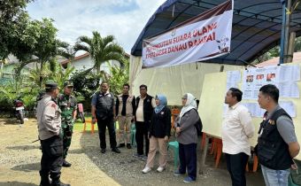 Bawaslu Riau Awasi Langsung PSU di Desa Danau Rambai Indragiri Hulu