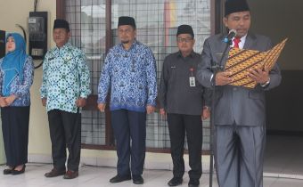 Ketua Bawaslu Riau jadi Inspektur Upacara Peringatan HUT RI ke-72