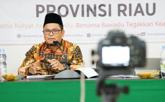 Ketua Bawaslu Riau Buka Diskusi Interaktif SKPP Daring