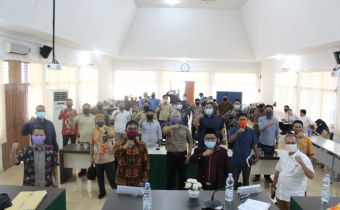 Sosialisasikan PKPU, Komisioner KPU Riau kunjungi kantor Bawaslu Riau