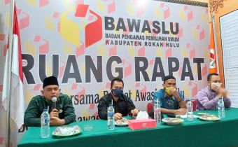 Bawaslu Provinsi Riau:  Monitoring Pengelolaan Dan Pelayanan Informasi Publik Serta Kehumasan Kabupaten/Kota sebagai upaya meningkatkan PPID