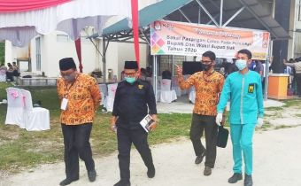 Rusidi Pantau Langsung Proses Pendaftaran Calon Kepala Daerah di  Kabupaten Siak dan Pelalawan