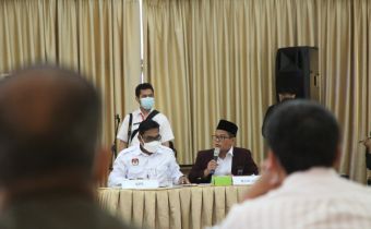 Bawaslu Riau Sampaikan Hasil Pengawasan Pilkada 2020 dihadapan Rombongan Komisi II DPR RI
