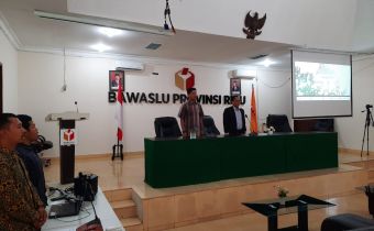 Hadapi Pemilu 2024 Bawaslu Riau Susun Rekomendasi Juknis Persidangan Penyelesaian Sengketa secara Online