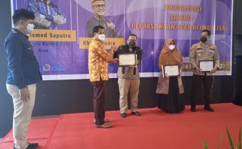 Bawaslu Riau Raih Penghargaan Sebagai Satker Terbaik