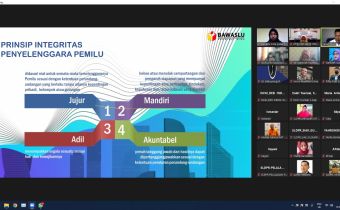 Jadi Narasumber Seminar Pendidikan Politik, Anggota Bawaslu Riau Ajak Masyarakat Update Informasi Kepemiluan