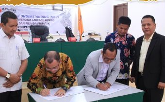 Bawaslu Riau dan Universitas Lancang Kuning Menandatangani Perjanjian Kerjasama Pengawasan Partisipatif