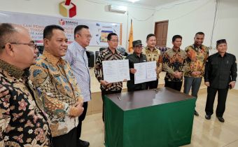 Bawaslu Riau Menandatangani MoU dengan Universitas Islam Negeri (UIN) Sultan Syarif Kasim Riau
