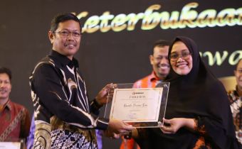 Bawaslu Riau Kembali Raih Penghargaan Sebagai Lembaga Informatif