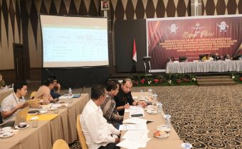 Bawaslu Riau Hadiri Rapat Pleno Rekapitulasi Hasil Verifikasi Administrasi Perbaikan Kesatu Bakal Calon Anggota DPD