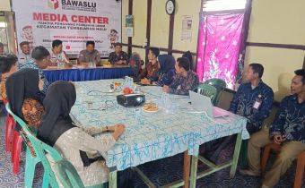 Kunjungi 2 Kantor Panwascam, Hasan Berpesan Ini