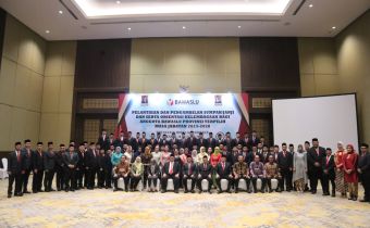 Ketua Bawaslu Lantik Dua Orang Anggota Bawaslu Provinsi Riau Masa Jabatan 2023 s.d 2028