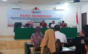 Sukseskan Pemilu 2024, Bawaslu Riau Gelar Rakor Pengawasan Logistik