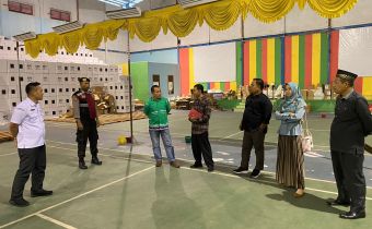 Kunjungi Gudang Logistik Dumai, Amir Pastikan Teknis Pelipatan Surat Suara Aman